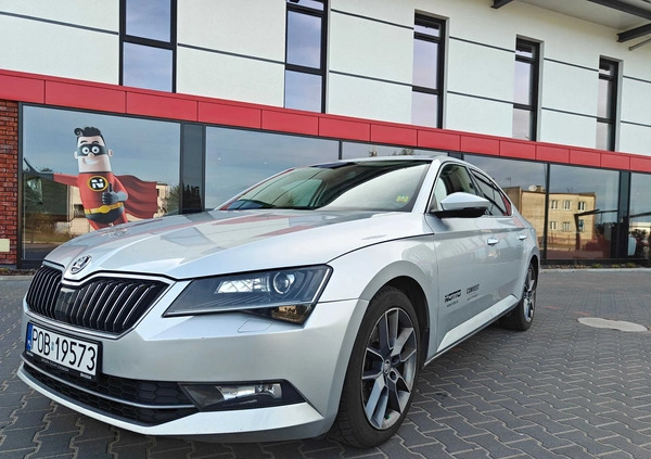 Skoda Superb cena 72500 przebieg: 216700, rok produkcji 2018 z Jaraczewo małe 37